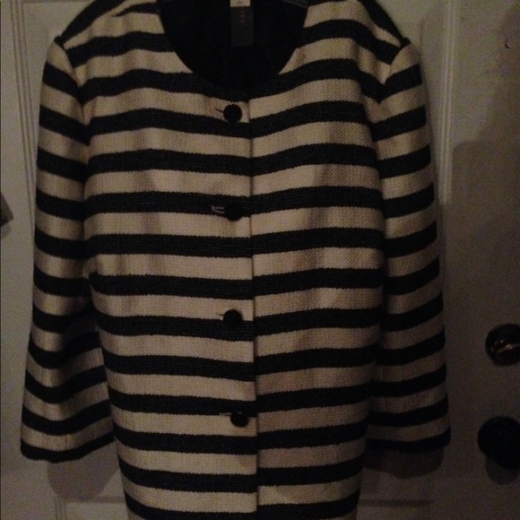 Jacket - Picture 2 of 4